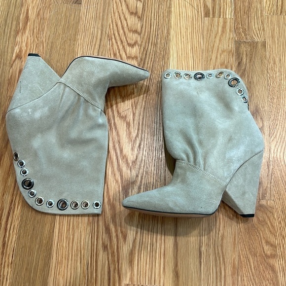 IRO x REVOLVE SUDEKA BOOTS Light Khaki suede pull on size 38 women’s - Picture 2 of 13